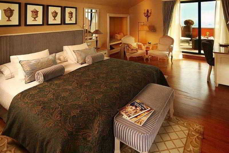Grande Real Villa Itália Hotel&Spa Cascais Esterno foto A room at the hotel